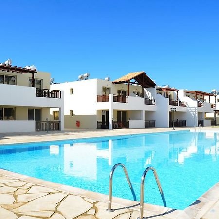Top Floor, 2 Bedroom Apartment Vanessa D204, Free Wifi, Village View Peyia Exterior photo